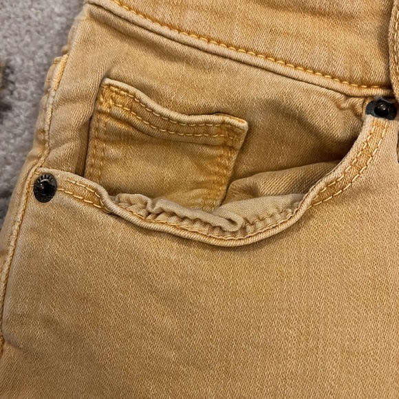 Universal Thread High Rise Yellow Shorts - Picture 5 of 5